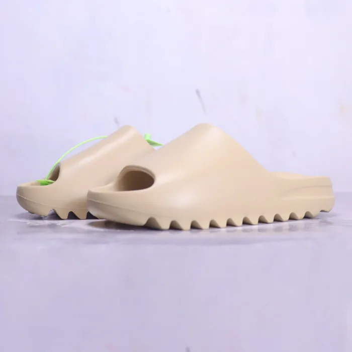 Yeezy Slides 3