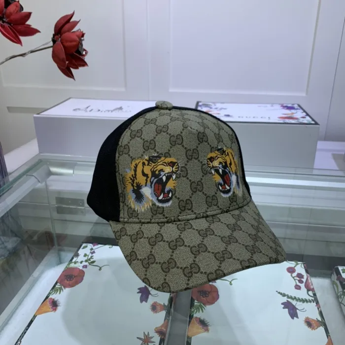 Gucci — Hats