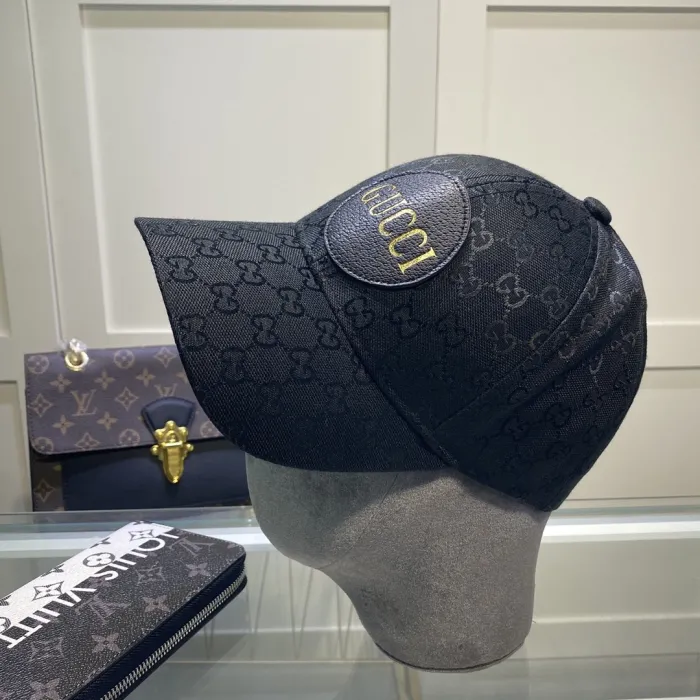 Gucci — Hats