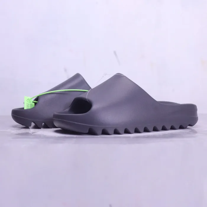 Yeezy Slides 5