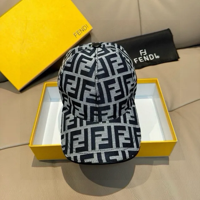 Fendi — Hats
