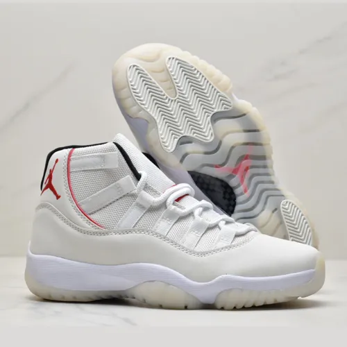 Air Jordan 11 Retro Platinum Tint