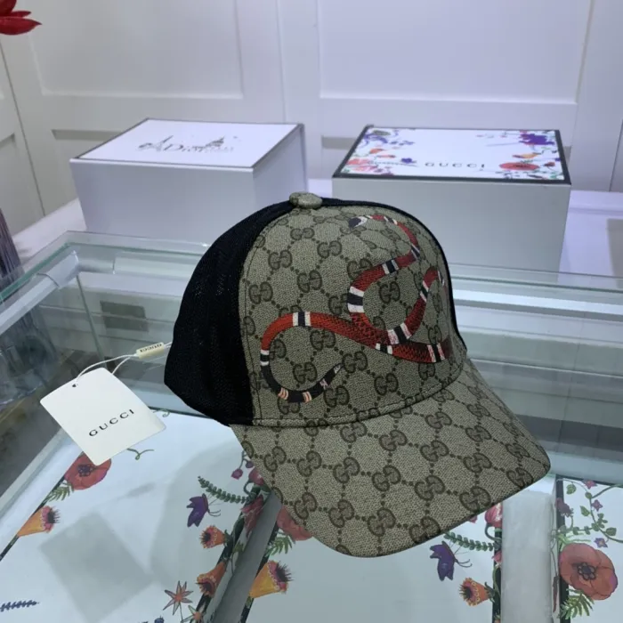 Gucci — Hats