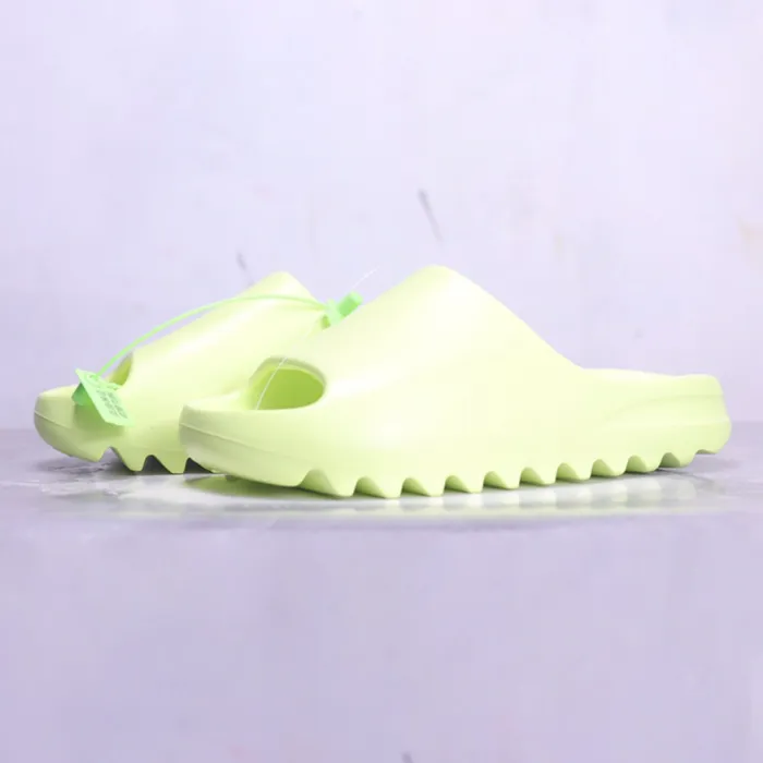 Yeezy Slides 7